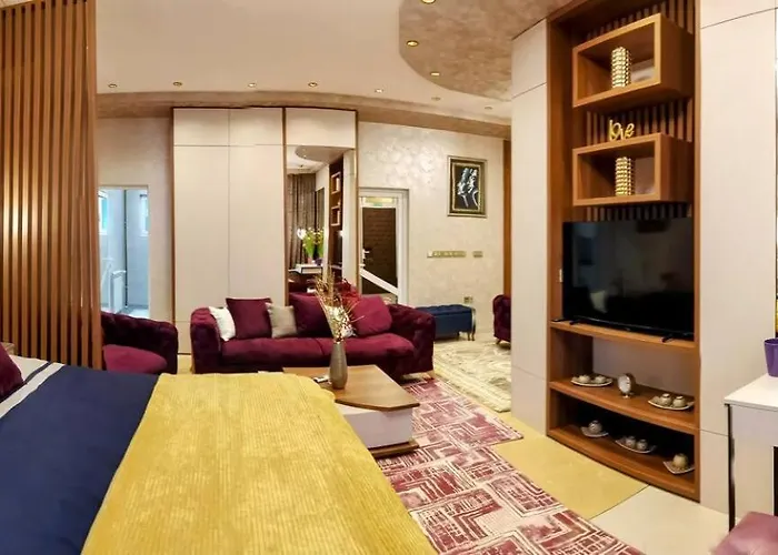 Helga Boss I President Lejlighed Kraljevo